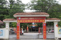 Các thế hệ học trò tri ân mái trường bằng sự trưởng thành của bản thân