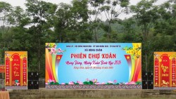 Nghệ An Háo hức phiên chợ vùng cao mừng Xuân mừng Đảng quang vinh