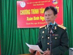 Thanh Hóa: Ban liên lạc Toàn quốc trao quà Tết Bính Ngọ cho CCB Quân tình nguyện và Chuyên gia Việt Nam giúp Lào có hoàn cảnh khó khăn