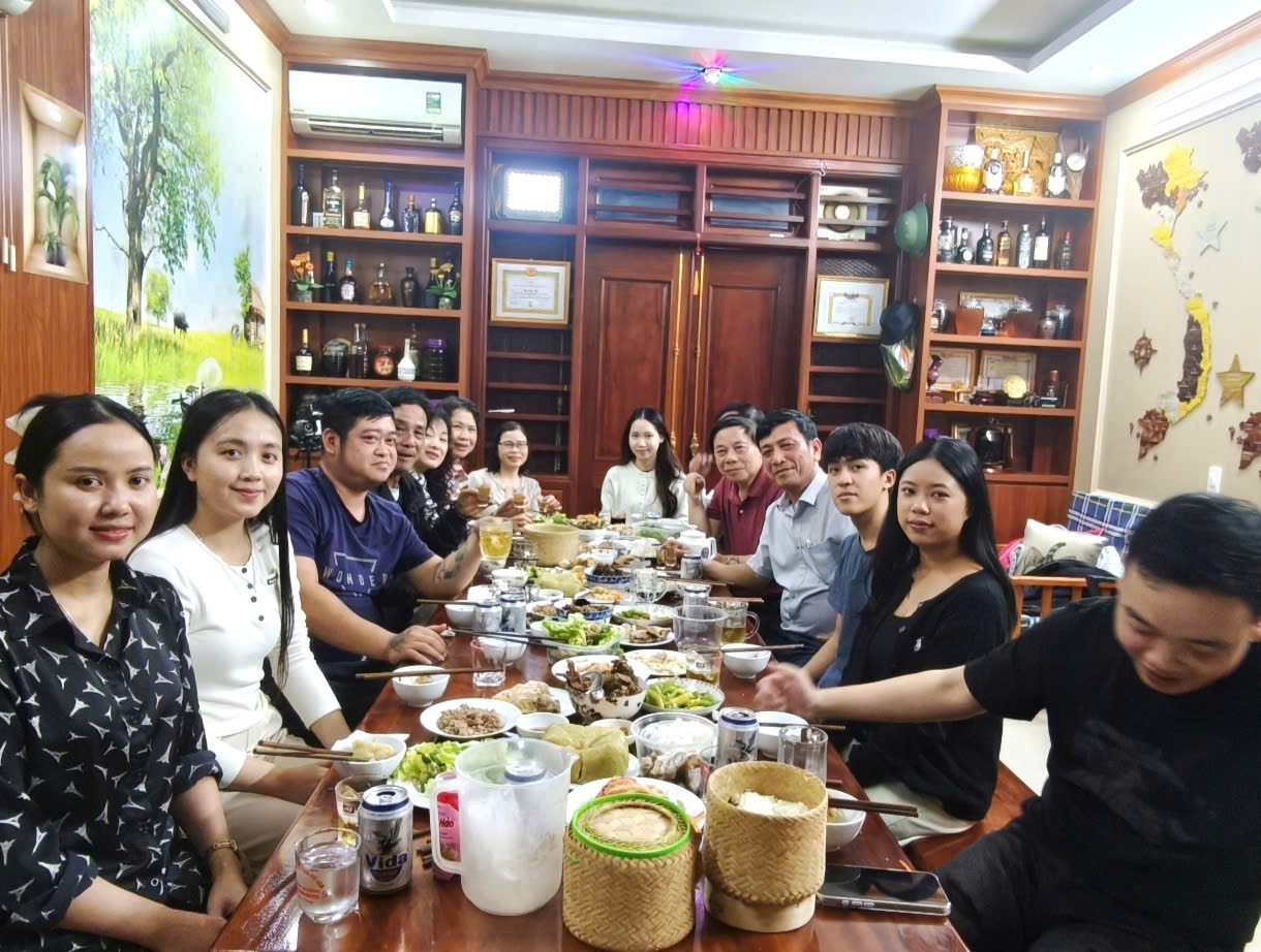 Tình Việt Lào hiện hữu trong mỗi gia đình ở Nghệ An