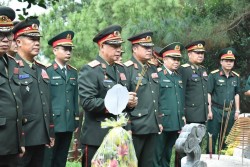 Bộ Quốc phòng Lào tưởng niệm Đại tướng Võ Nguyên Giáp tại Quảng Bình