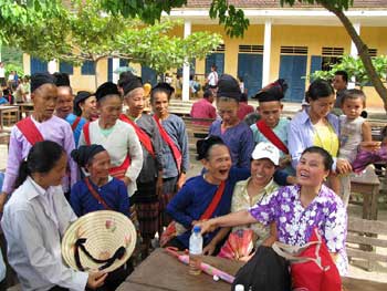 Thăm lại nơi cứu sống mình