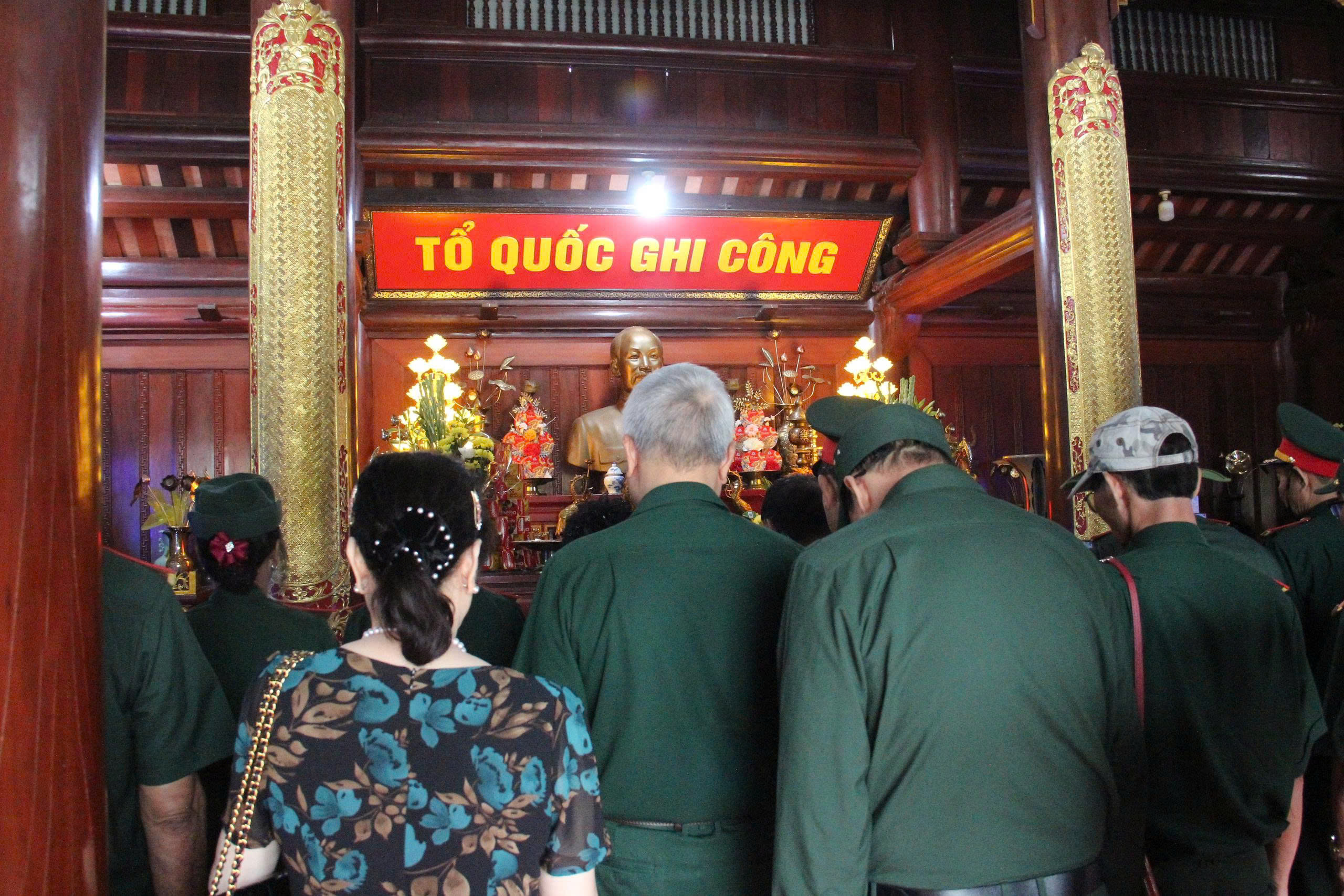 Tìm lại dấu chân người lính tình nguyện trên đất nước Triệu Voi