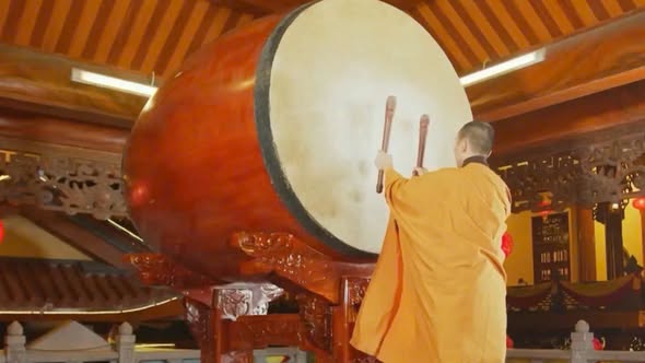 Âm vang chuông trống hòa cùng hơn 18.000 ngôi chùa trên khắp Việt Nam